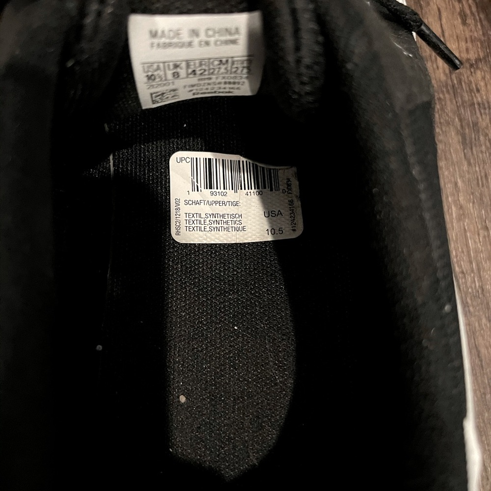 Women’s classic Reebok - Picture 3 of 3